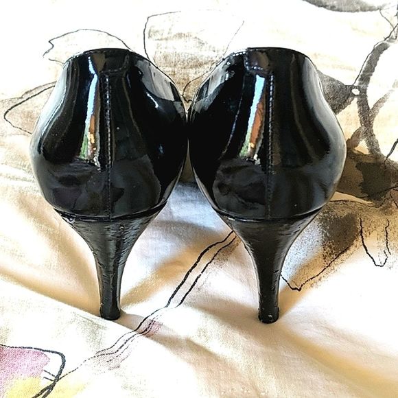 Enzo Angiolini Size 7 Black Patent Leather Heels - Picture 3 of 8